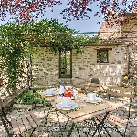 Two-bedroom In Bevagna *