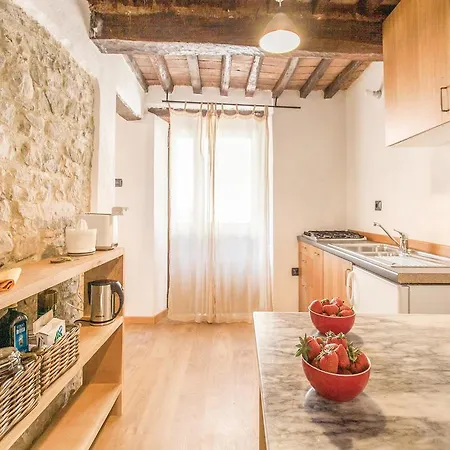 Two-bedroom In Bevagna Torre del Colle